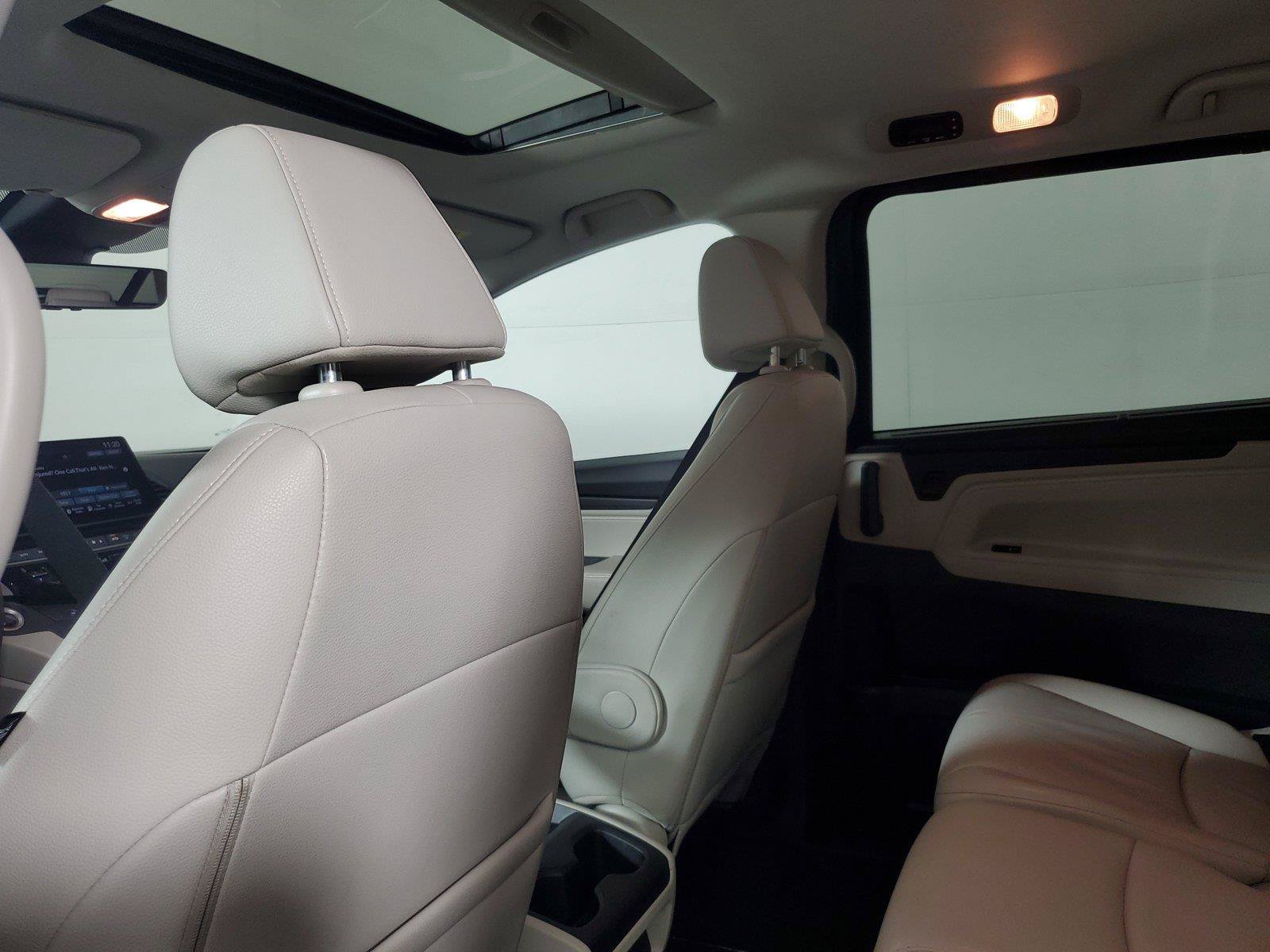 Used 2025 Honda Odyssey EX-L image 13