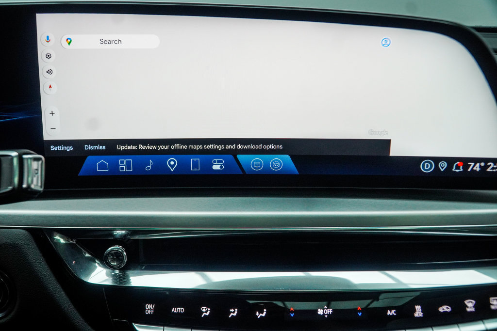 Used 2024 Cadillac Lyriq Sport AWD/4WD image 27