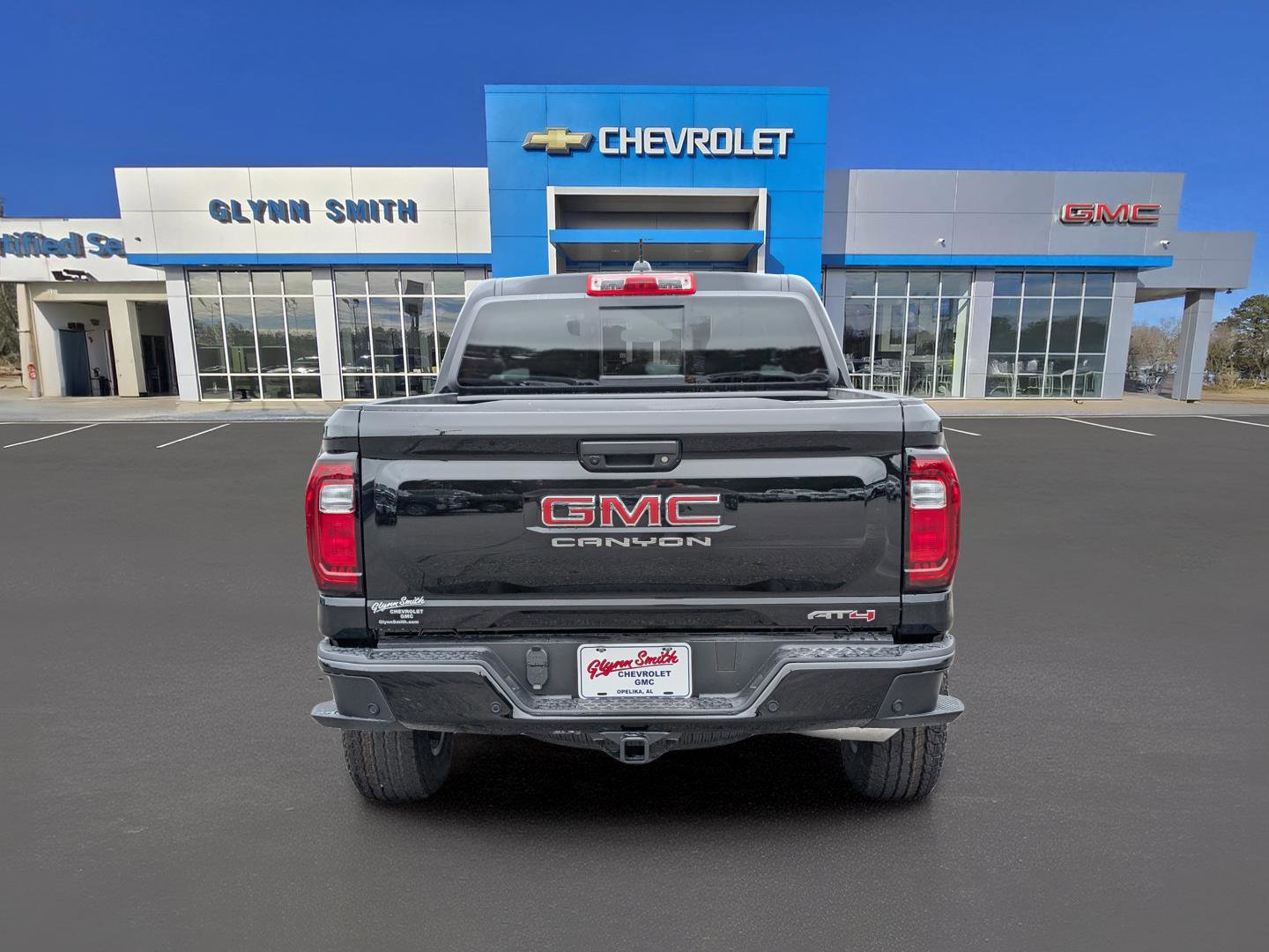 New 2026 GMC Canyon AT4 w/ Off-Road Front Bumper Package image 9
