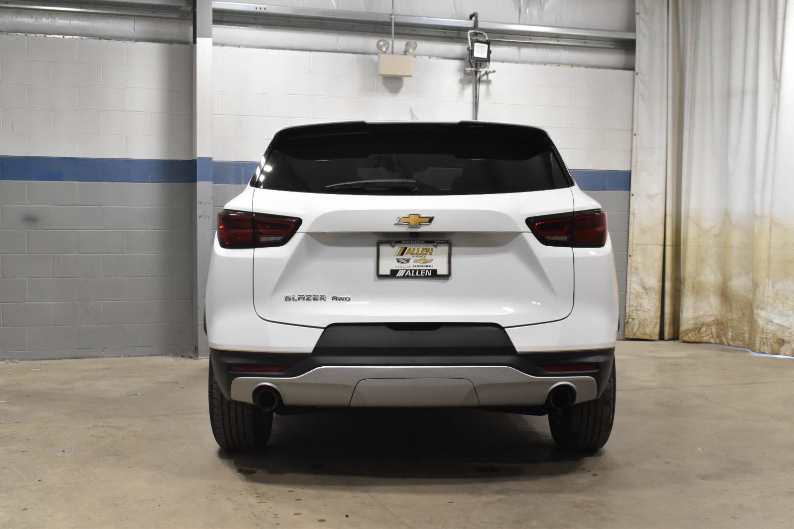 Used 2025 Chevrolet Blazer LT AWD/4WD image 24