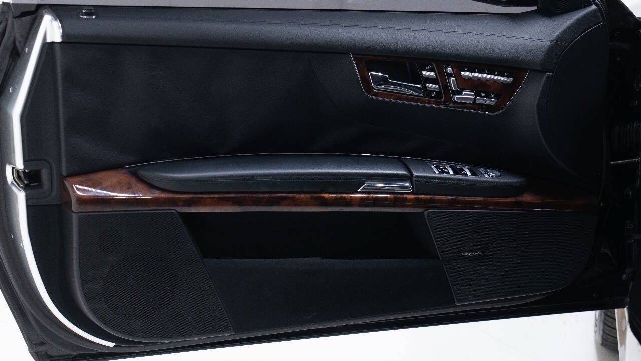 Used 2013 Mercedes-Benz CL 550 4MATIC w/ Sport Pkg image 17