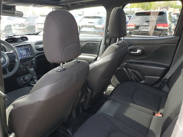 Used 2022 Jeep Renegade Altitude w/ Sun/Sound Group AWD/4WD image 32