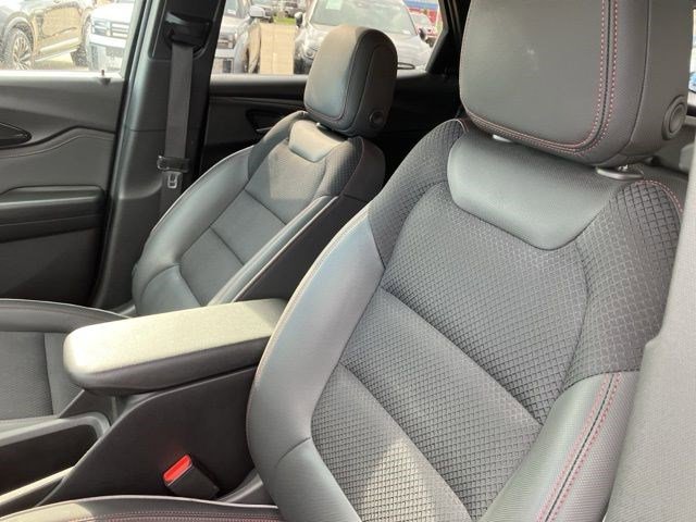 Used 2023 Chevrolet TrailBlazer RS AWD/4WD image 13