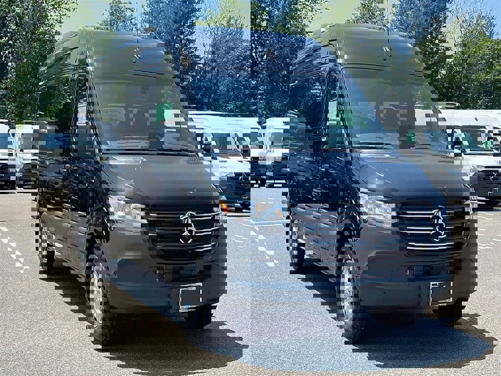 New 2025 Mercedes-Benz Sprinter 2500 image 5
