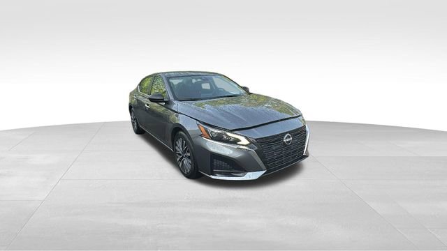 Used 2025 Nissan Altima 2.5 SV FWD image 32