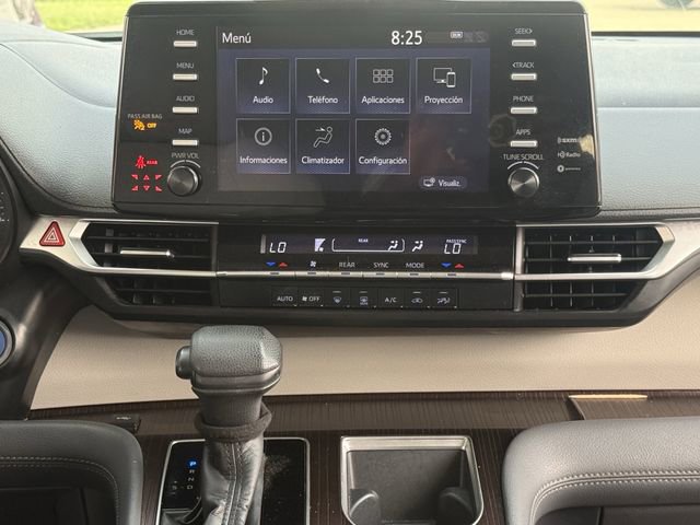 Used 2022 Toyota Sienna LE FWD image 16