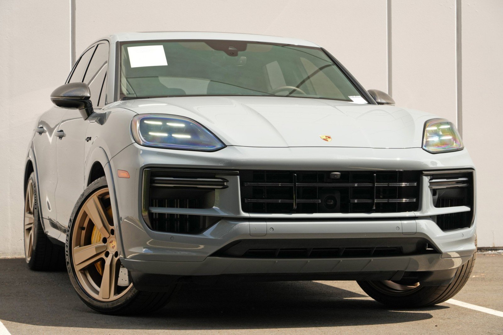 Used 2024 Porsche Cayenne Turbo AWD/4WD image 4