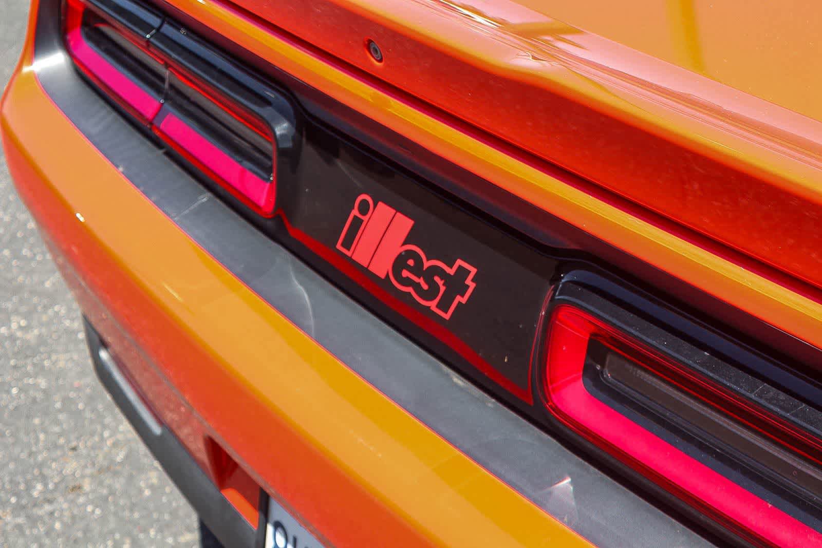 Used 2019 Dodge Challenger SXT RWD image 9