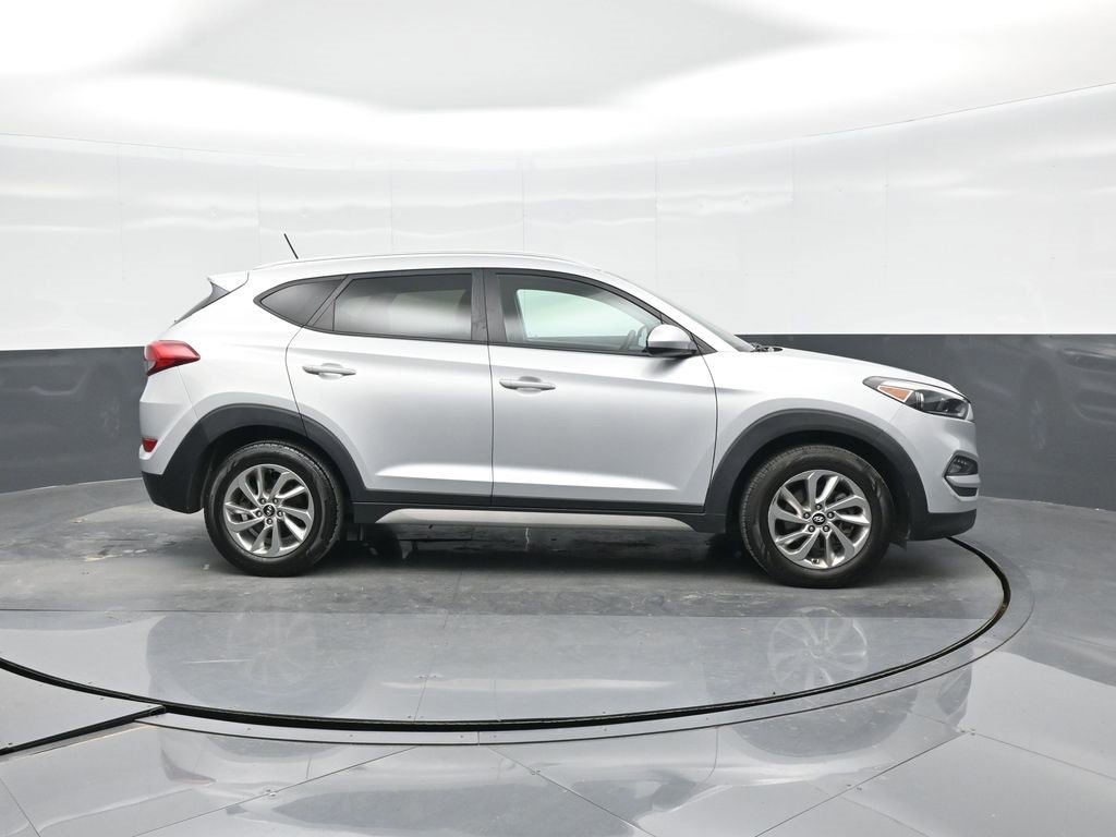 Used 2017 Hyundai Tucson SE image 16