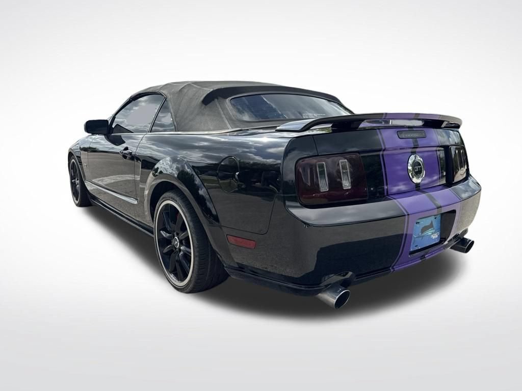 Used 2006 Ford Mustang GT RWD image 6