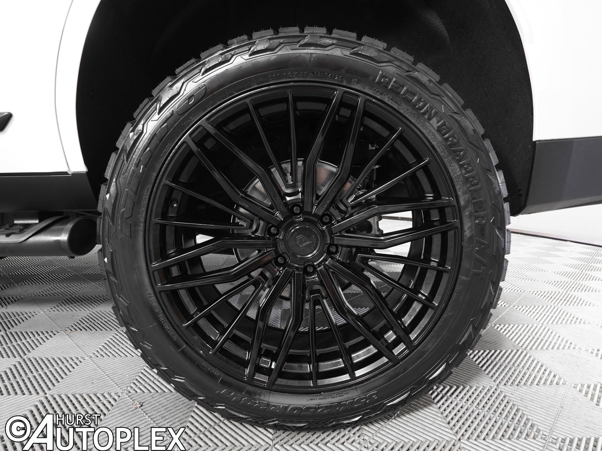 Used 2026 GMC Yukon Denali image 33