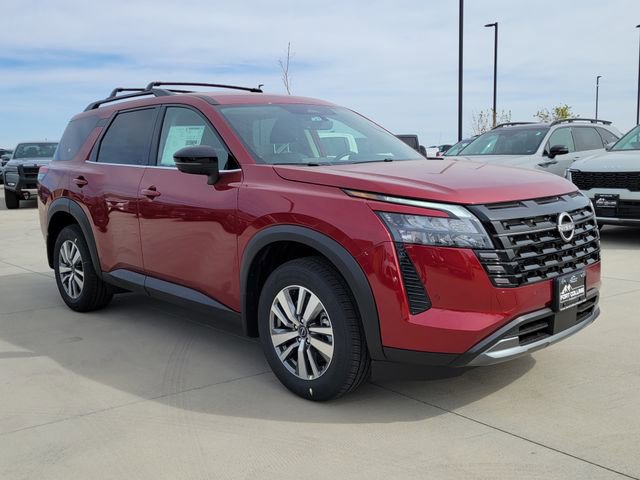 New 2026 Nissan Pathfinder SL image 4