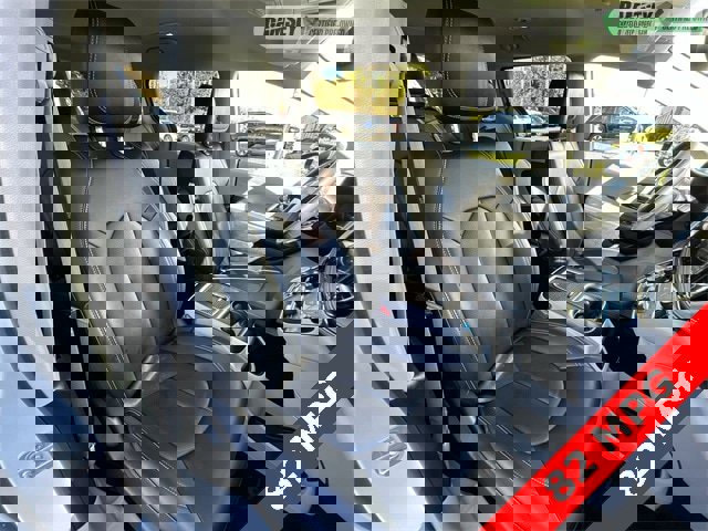 Certified 2024 Chrysler Pacifica Select image 25