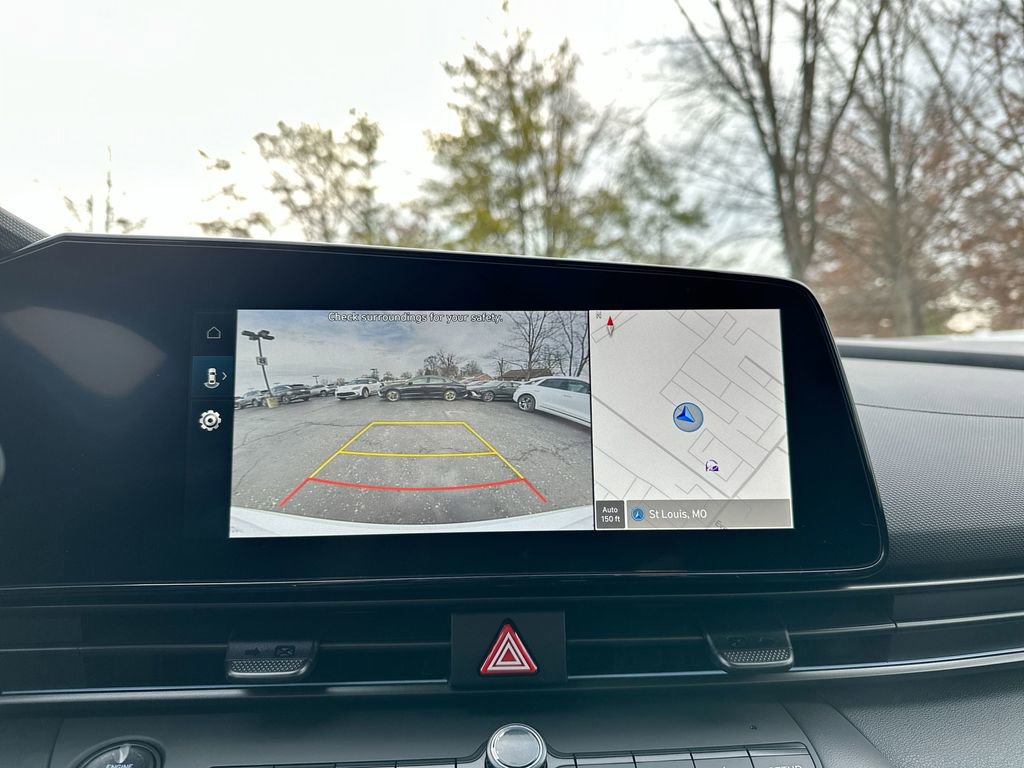 Used 2025 Hyundai Elantra SEL image 36