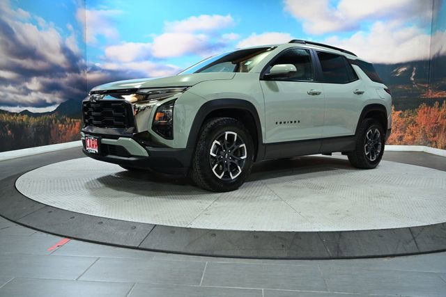 Used 2025 Chevrolet Equinox ACTIV w/ Safety and Technology Package image 4