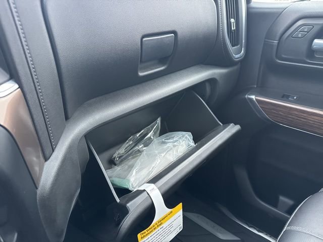 Used 2021 Chevrolet Silverado 1500 High Country w/ Technology Package image 43