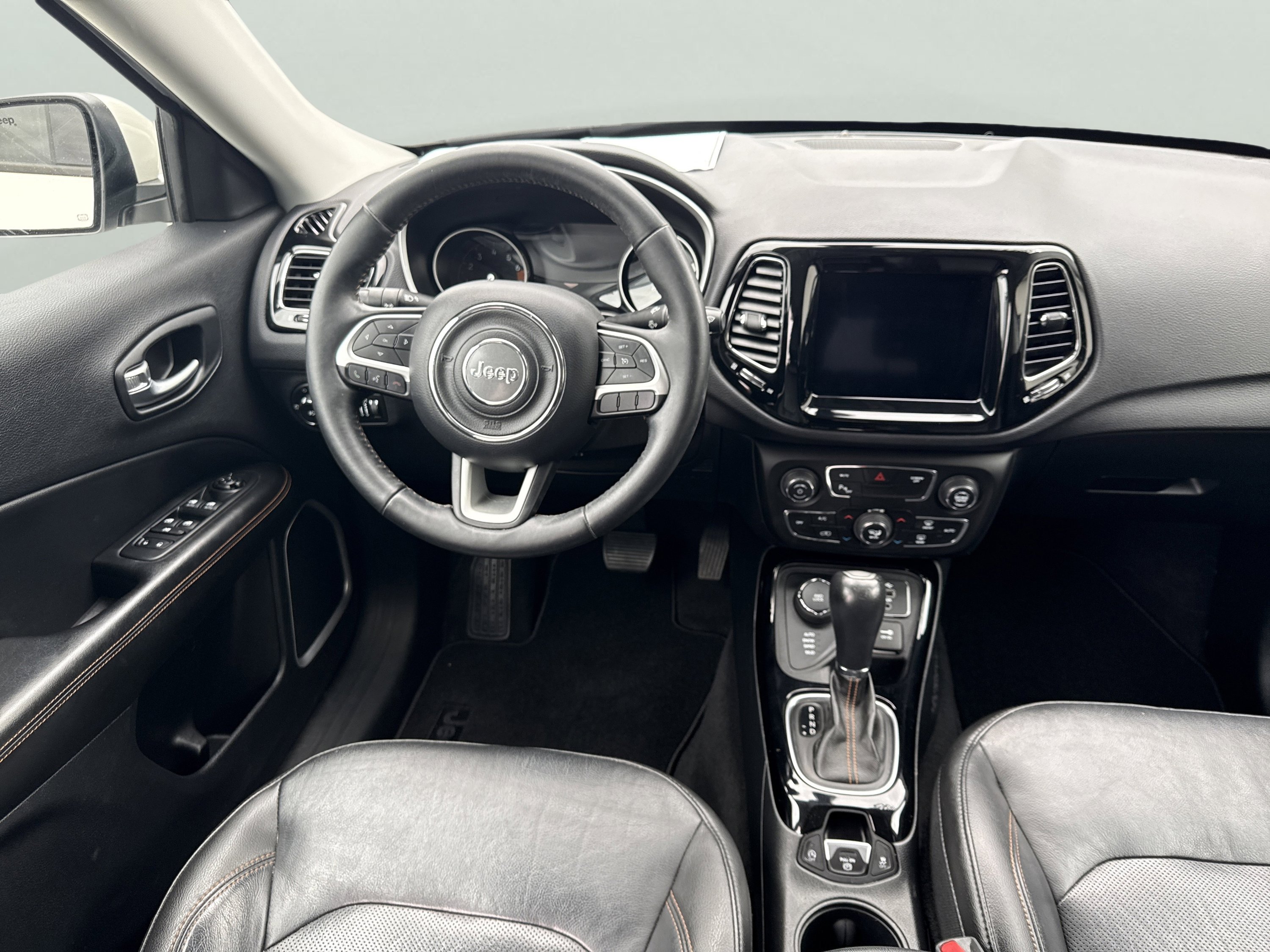 Used 2018 Jeep Compass Limited w/ Navigation Group image 12