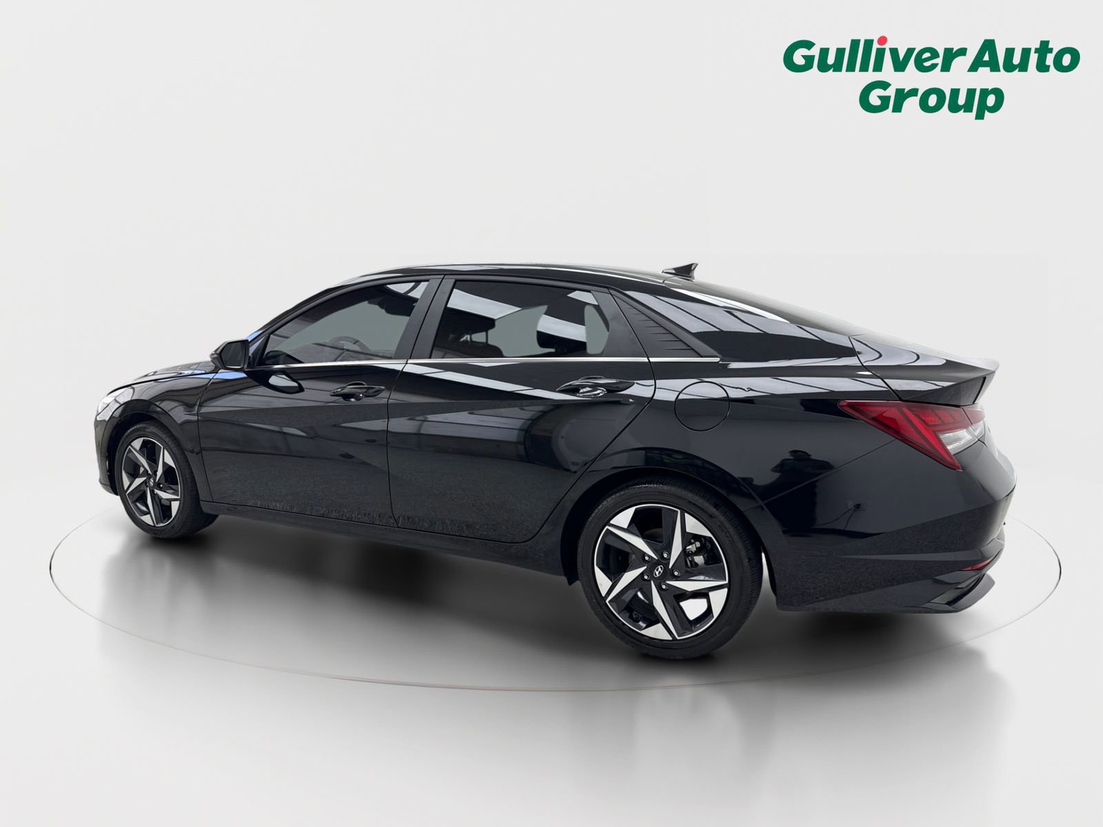 Used 2023 Hyundai Elantra Limited image 4
