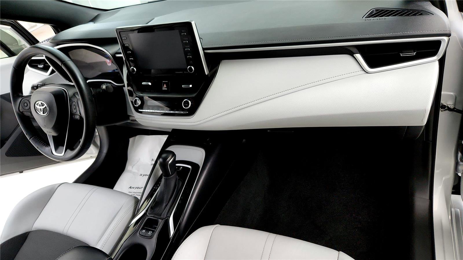 Used 2021 Toyota Corolla XSE image 16