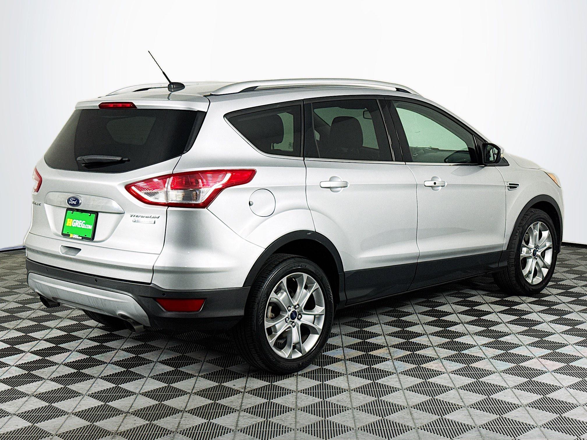 Used 2016 Ford Escape Titanium image 10