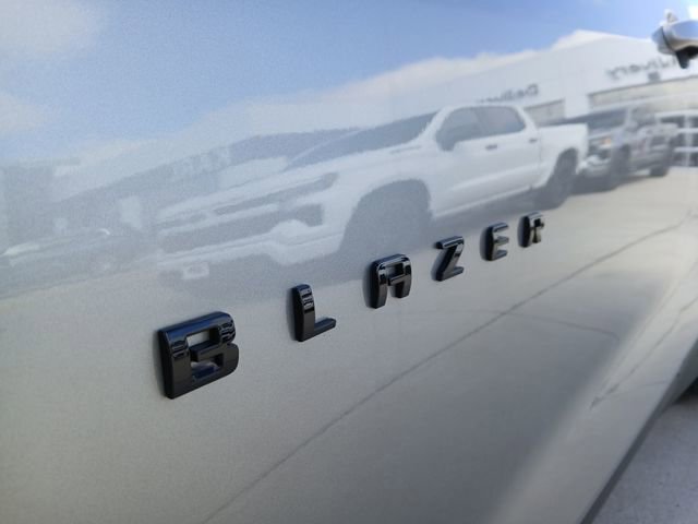 Used 2023 Chevrolet Blazer LT w/ Midnight/Sport Edition image 10