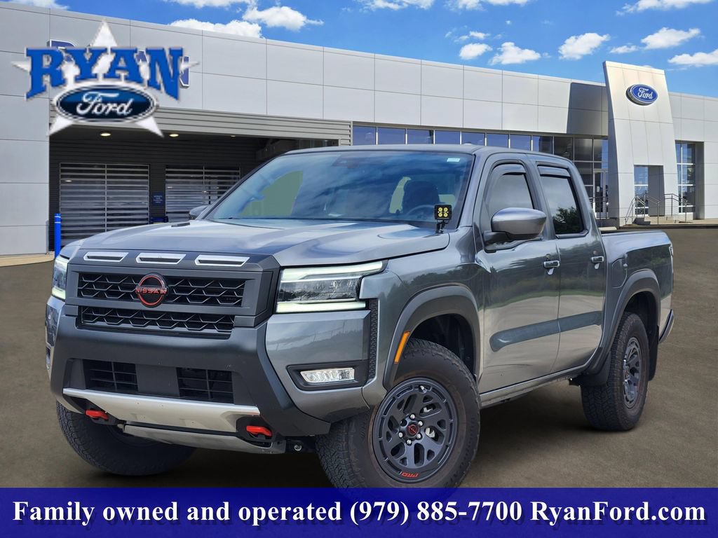 Used 2025 Nissan Frontier PRO-4X AWD/4WD image 1