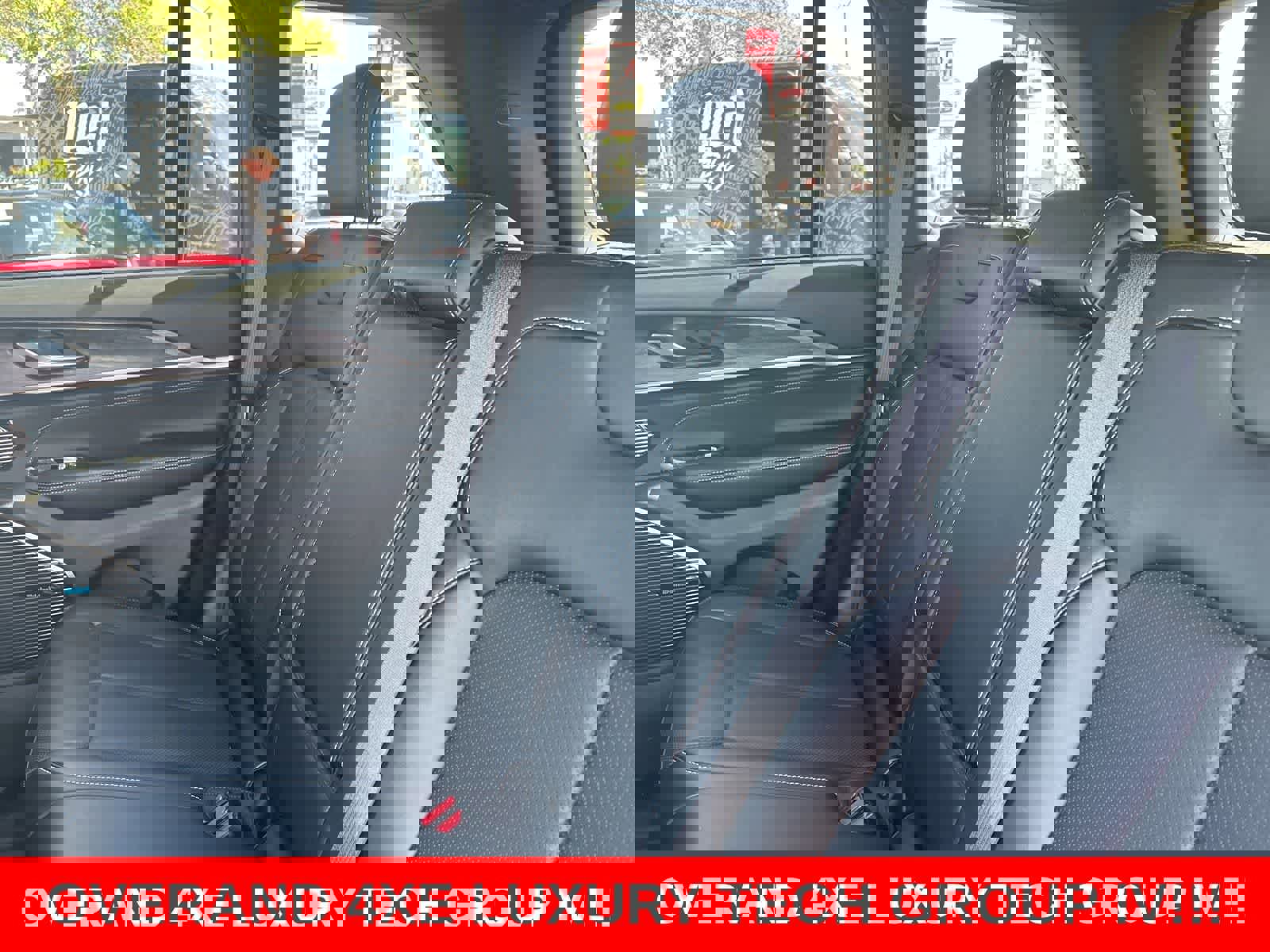 Used 2022 Jeep Grand Cherokee Overland w/ Luxury Tech Group IV image 28