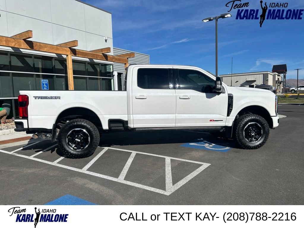 Used 2026 Ford F350 Platinum w/ Tremor Off-Road Package AWD/4WD image 7