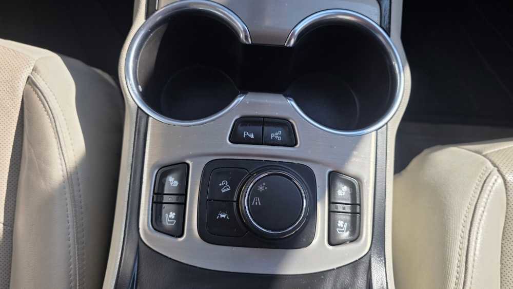 Used 2019 GMC Terrain Denali w/ Advanced Safety Package image 18