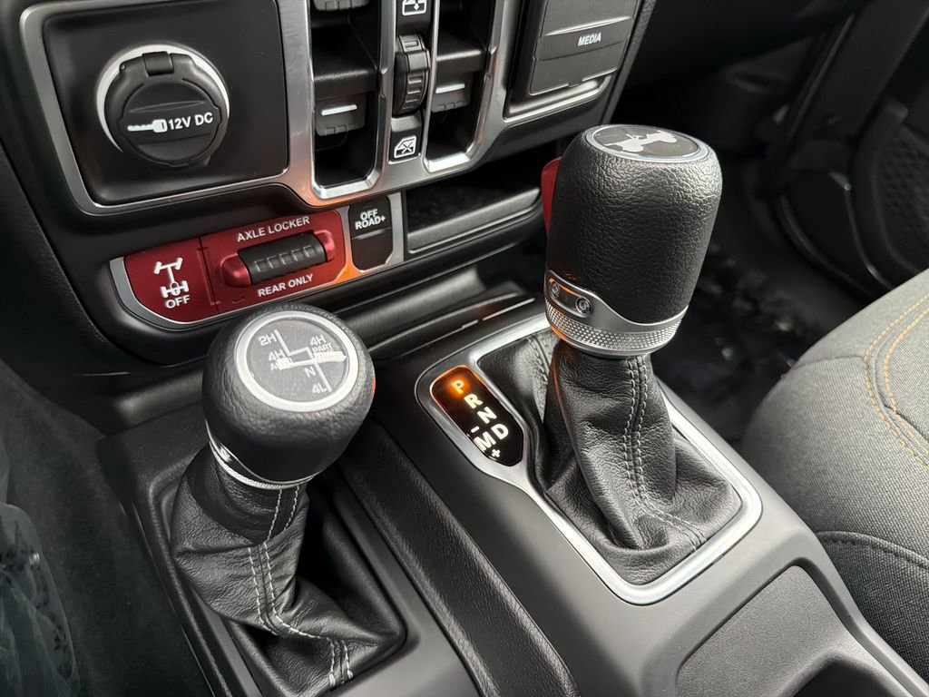 Used 2024 Jeep Wrangler Unlimited image 28