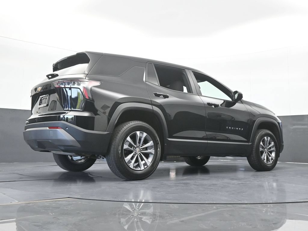 Used 2026 Chevrolet Equinox LT FWD image 60