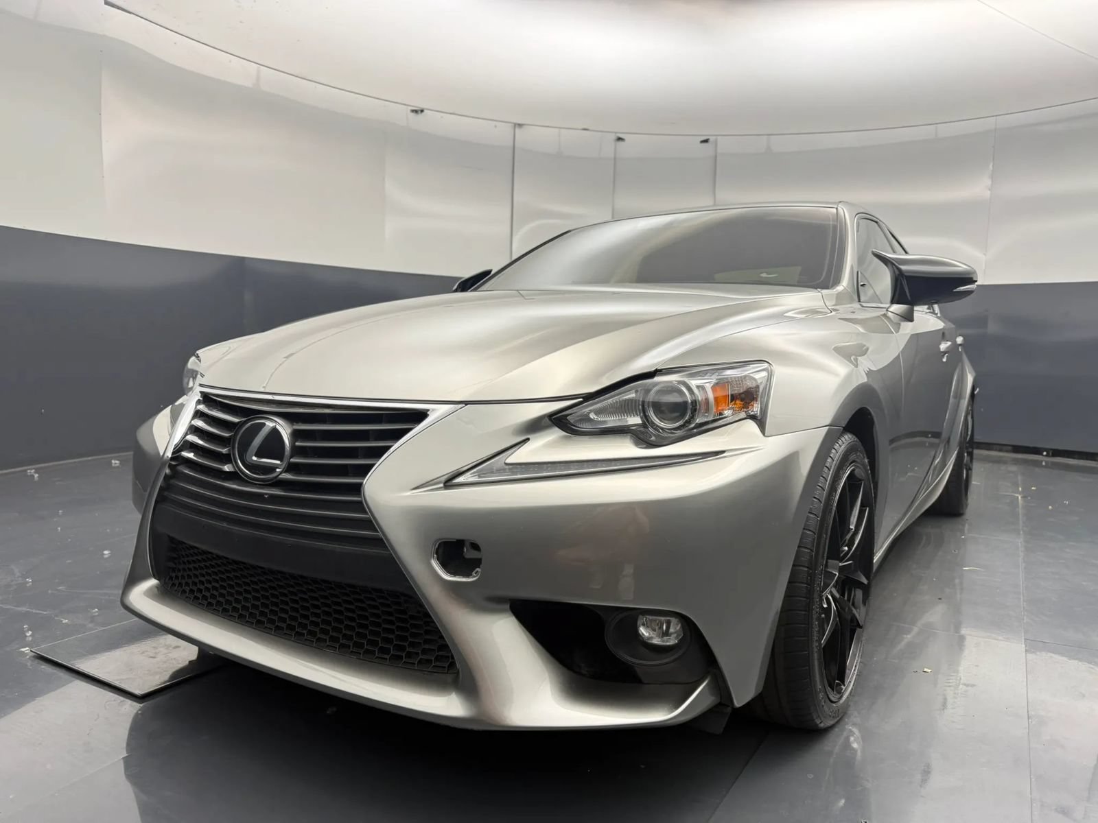 Used 2016 Lexus IS 200t RWD image 7