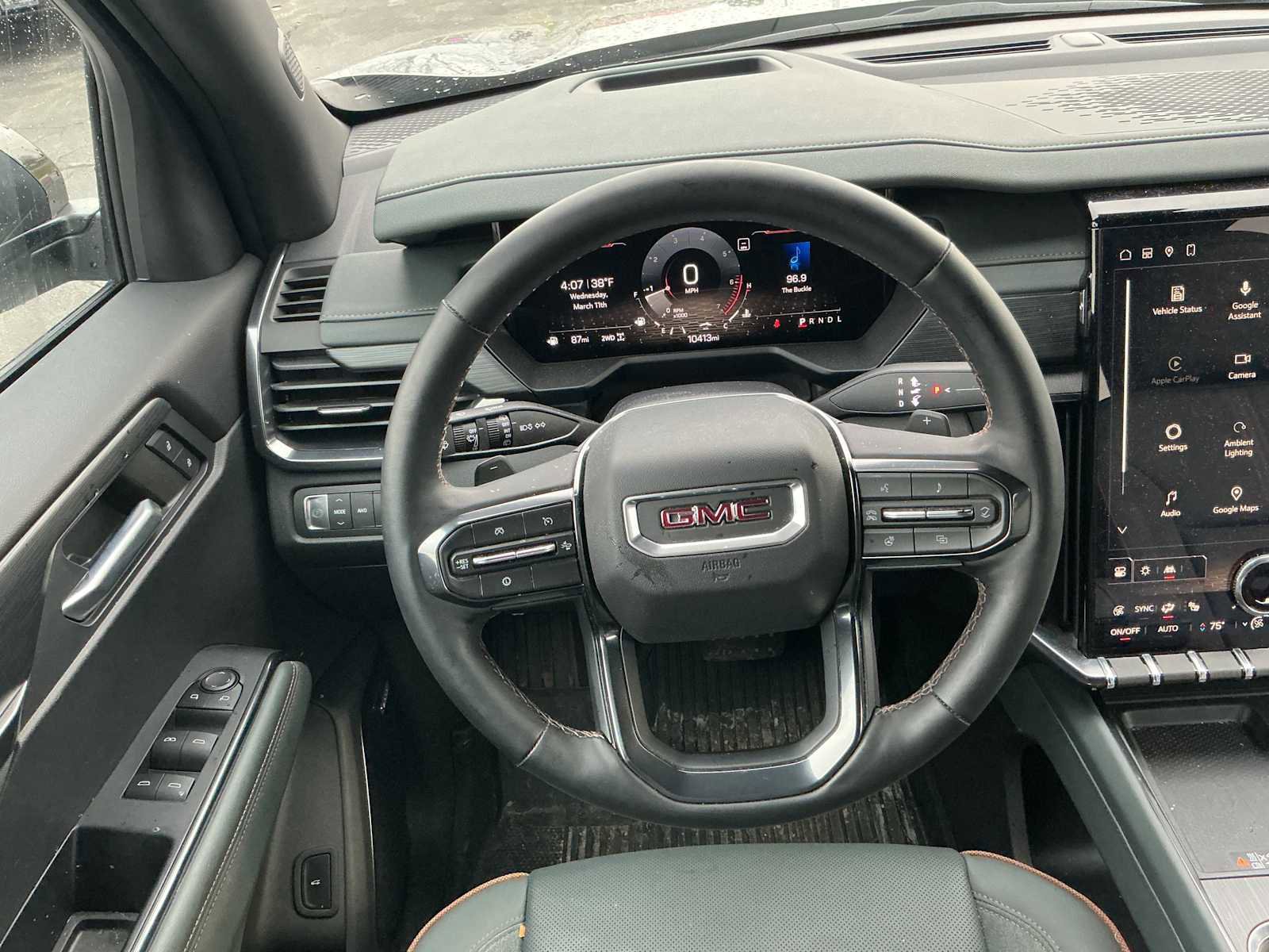 Used 2024 GMC Acadia AT4 w/ Luxury Package image 8