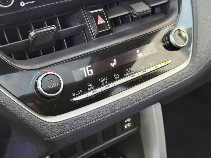 Used 2022 Toyota Corolla Cross LE w/ Moonroof Package image 28