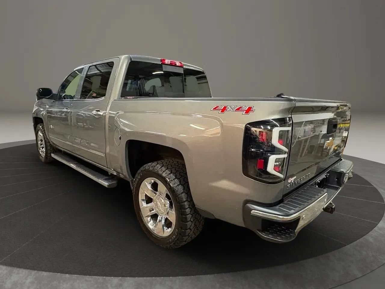 Used 2017 Chevrolet Silverado 1500 LTZ w/ Texas Edition AWD/4WD image 6