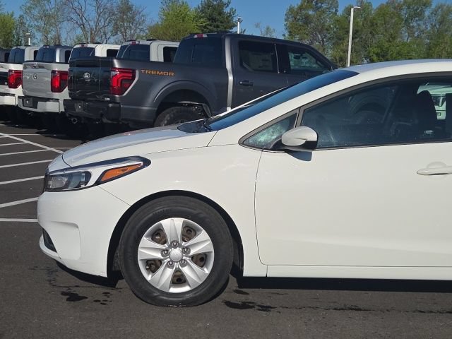 Used 2017 Kia Forte LX FWD image 13