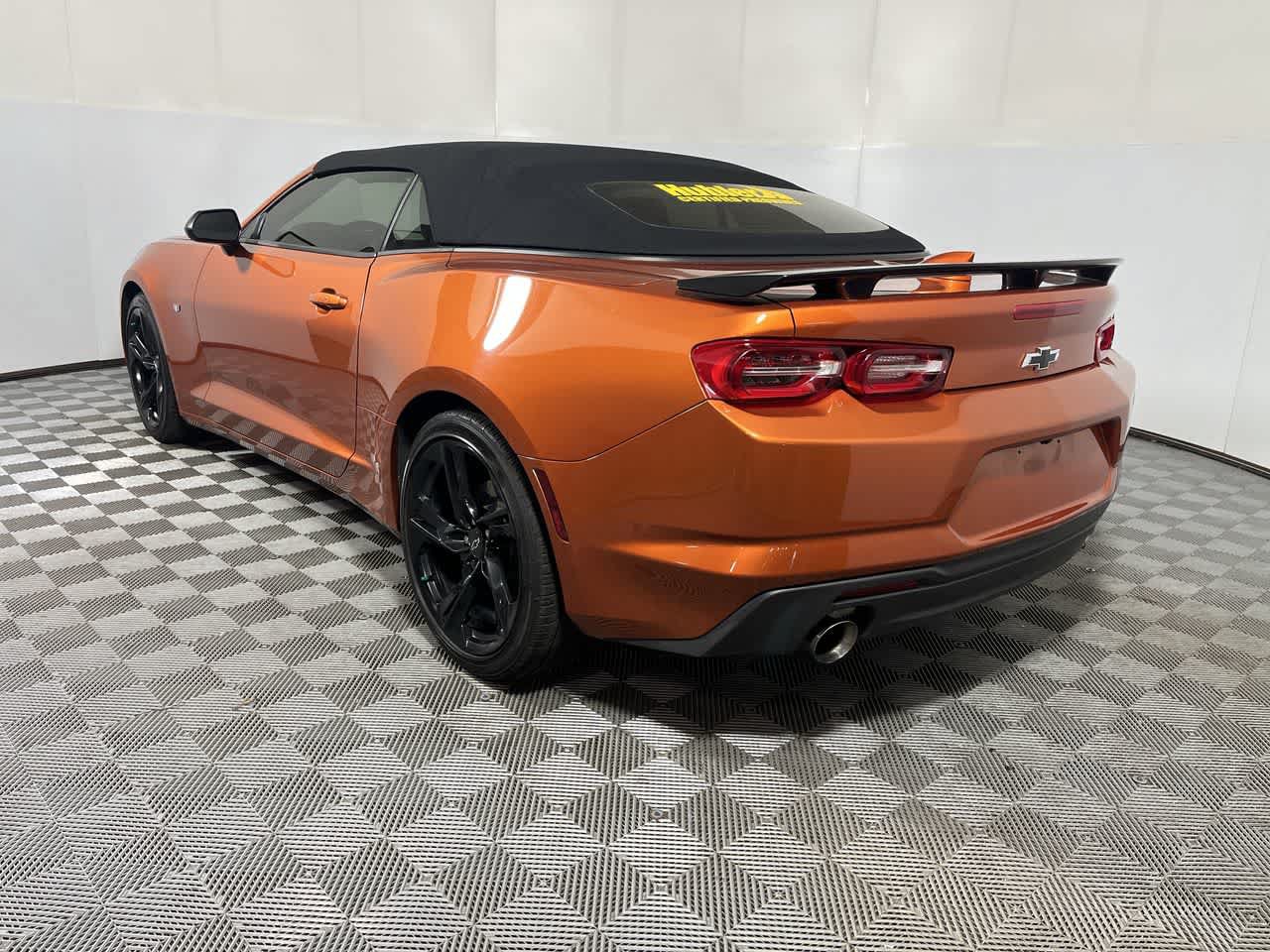 Used 2022 Chevrolet Camaro LT w/ Technology Package RWD image 6