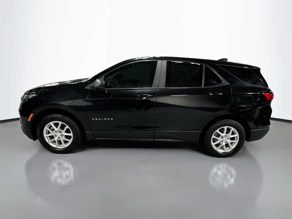 Used 2023 Chevrolet Equinox LS image 10