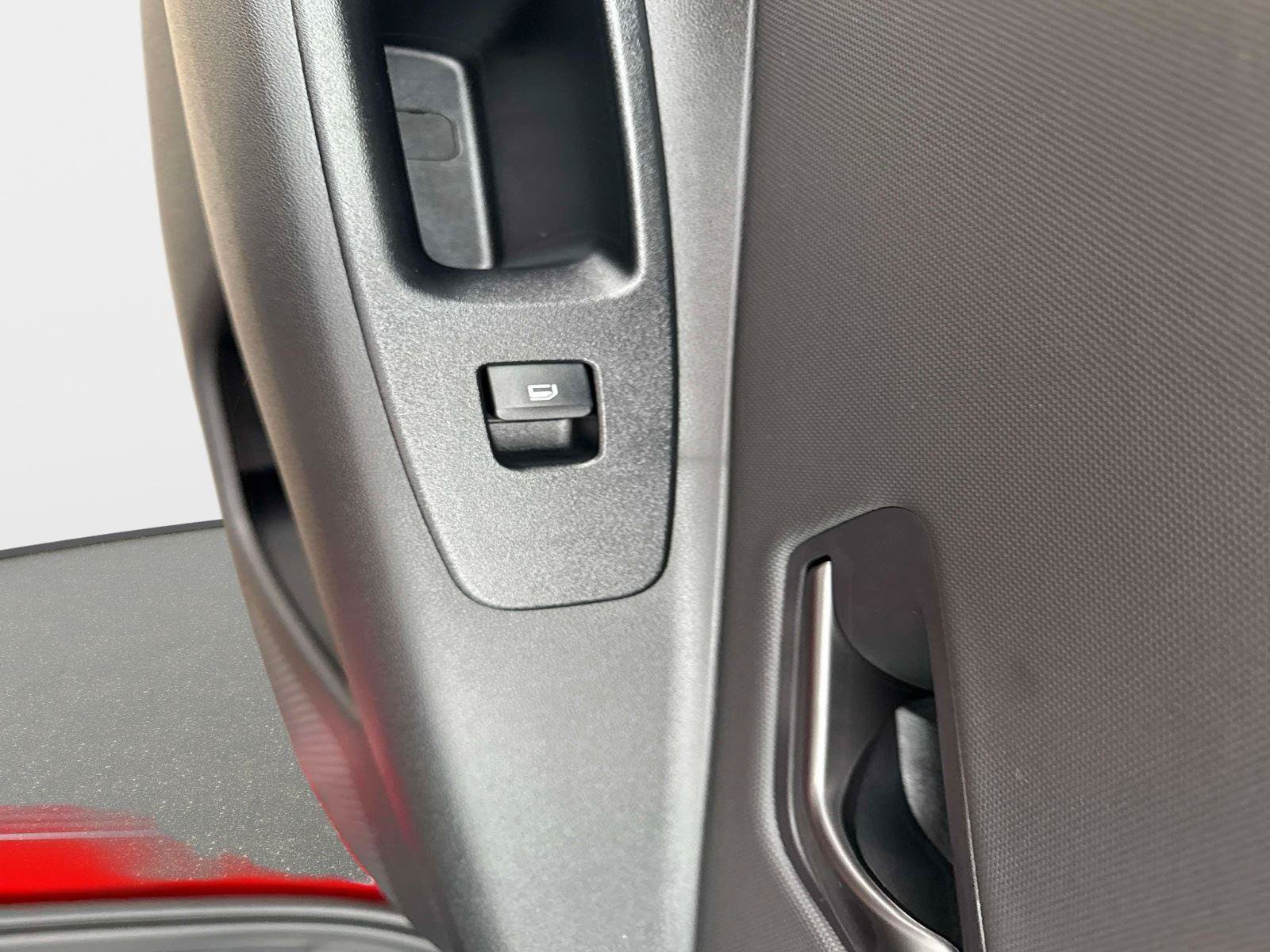 New 2025 Hyundai Elantra Sport FWD image 13