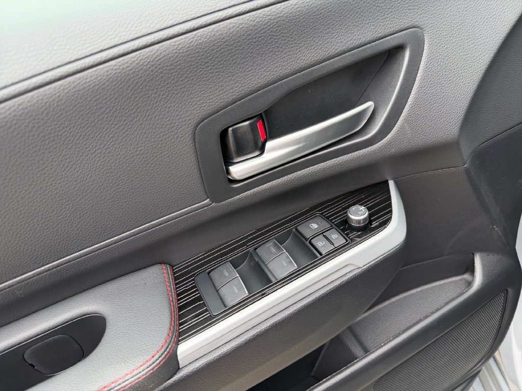 New 2026 Toyota Sienna XSE FWD image 12