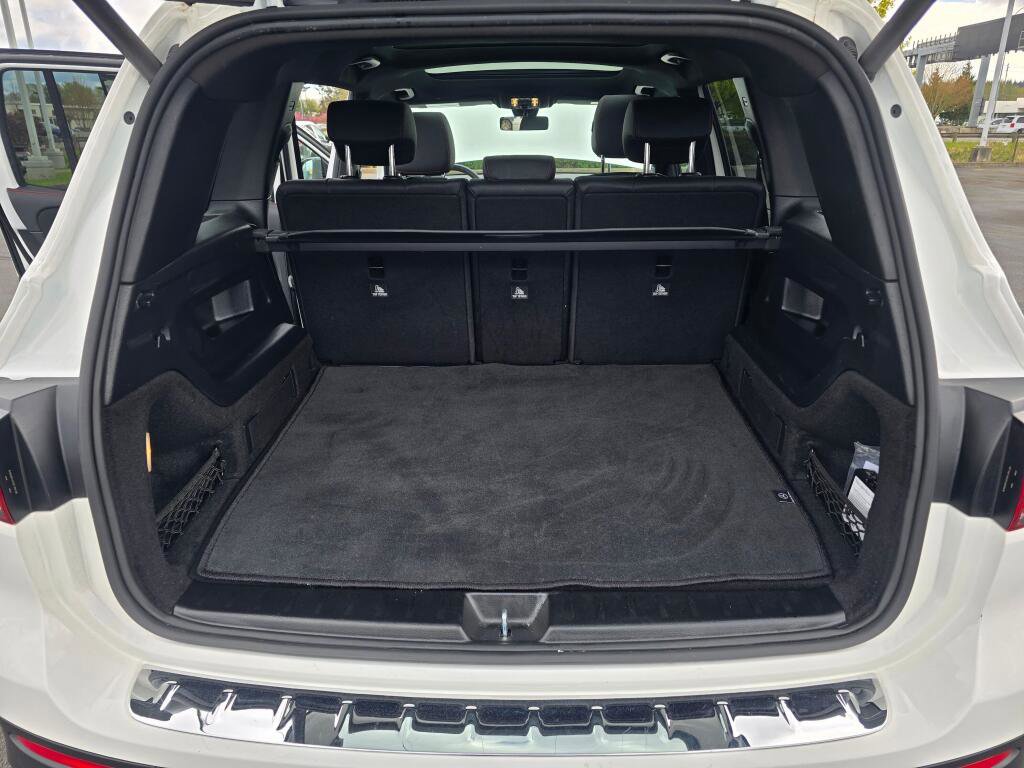 Used 2023 Mercedes-Benz GLB 250 4MATIC w/ AMG Line image 11