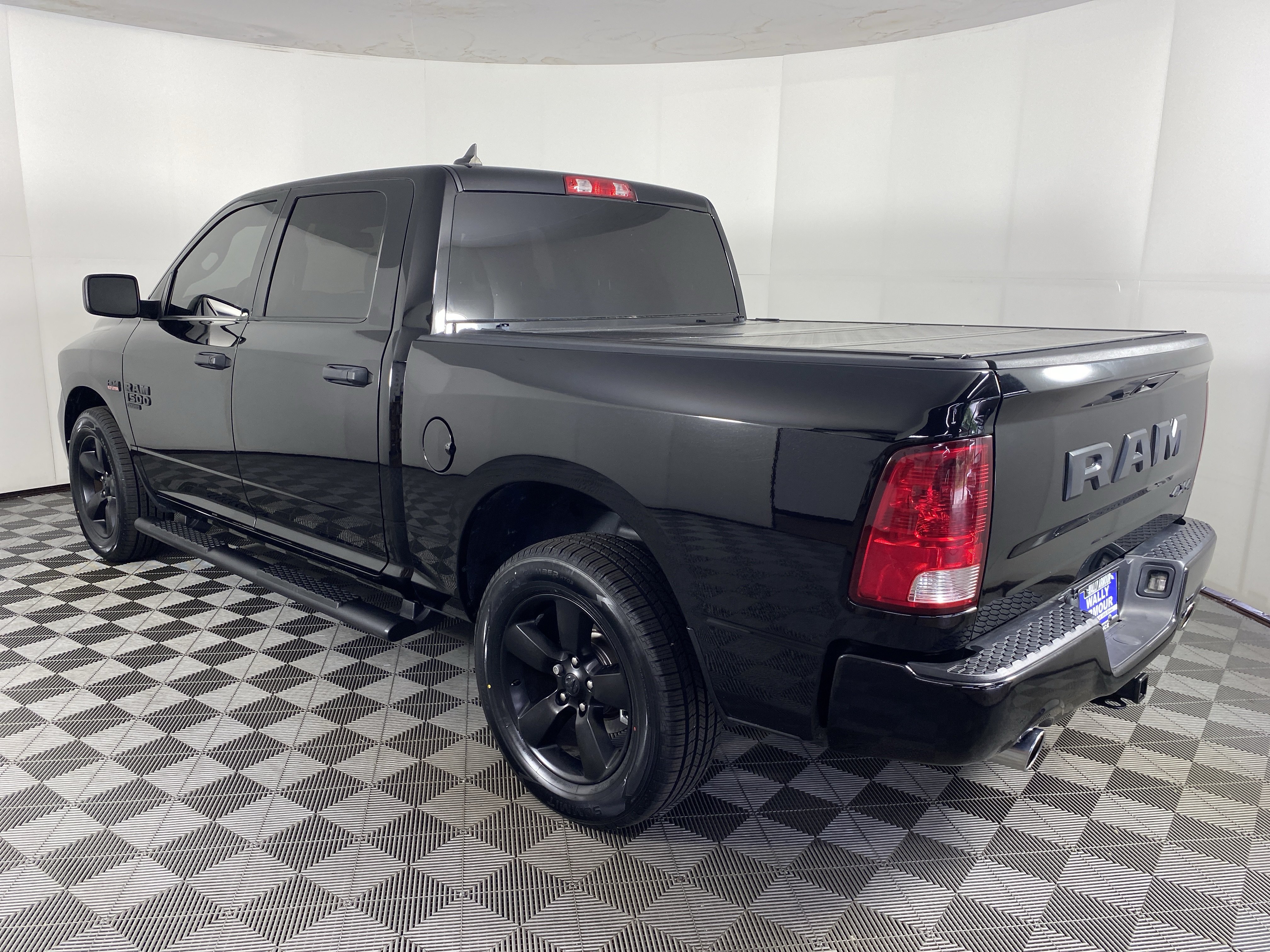 Used 2019 RAM 1500 Express w/ Wheel & Sound Group AWD/4WD image 8