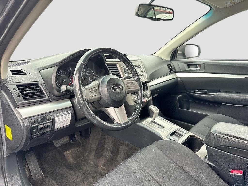 Used 2011 Subaru Legacy 2.5i Premium w/ All-Weather Pkg image 9