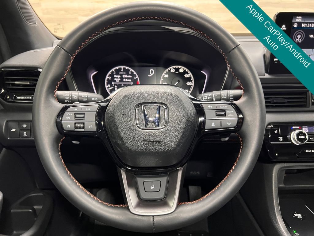 Used 2025 Honda Pilot TrailSport image 8