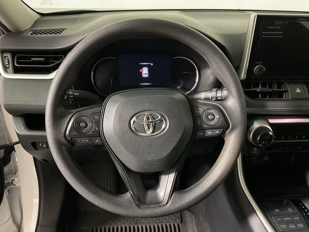 Used 2024 Toyota RAV4 XLE AWD/4WD image 24