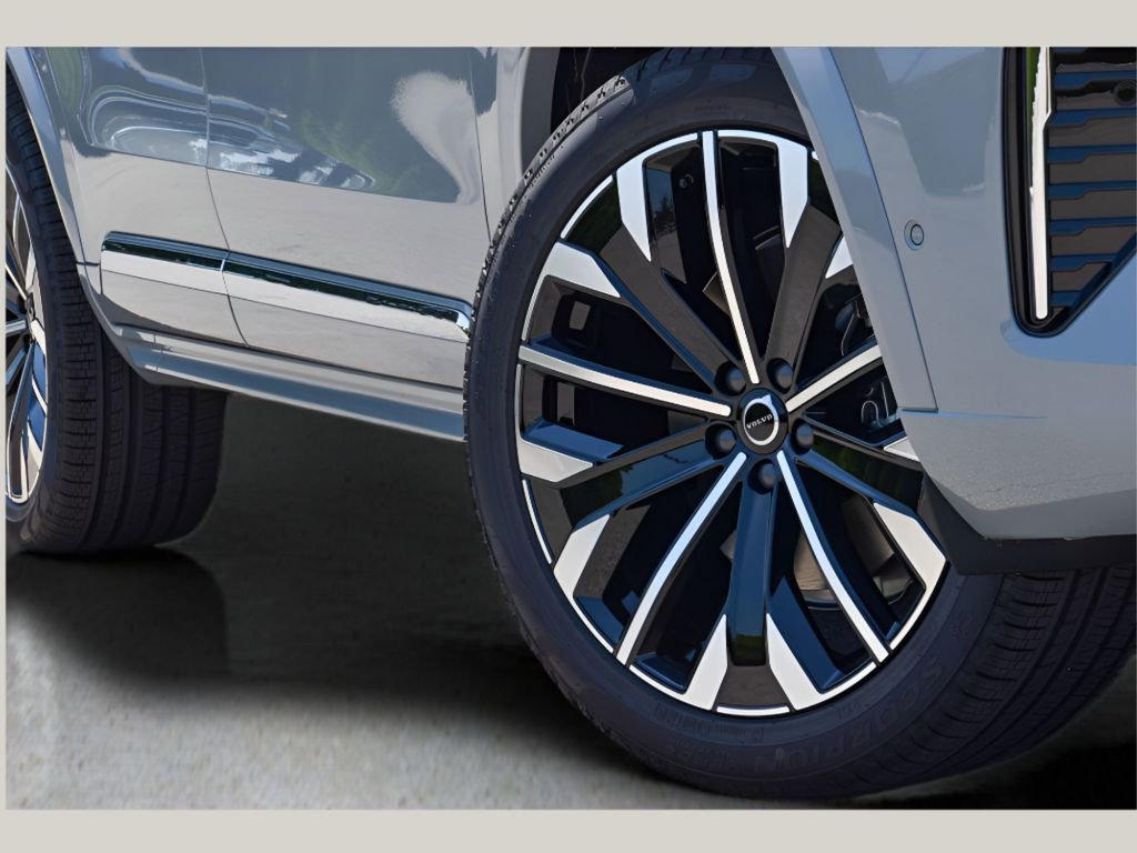 New 2026 Volvo XC90 B6 Plus w/ Protection Package Premier image 9