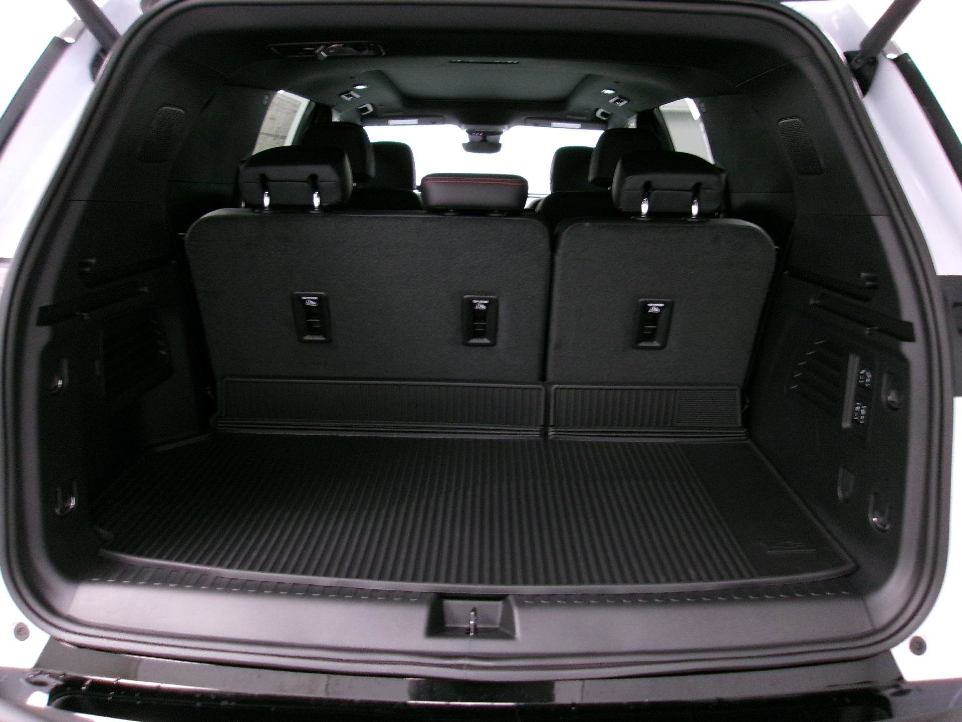 New 2026 Chevrolet Traverse RS w/ LPO, Floor Liner Package image 14