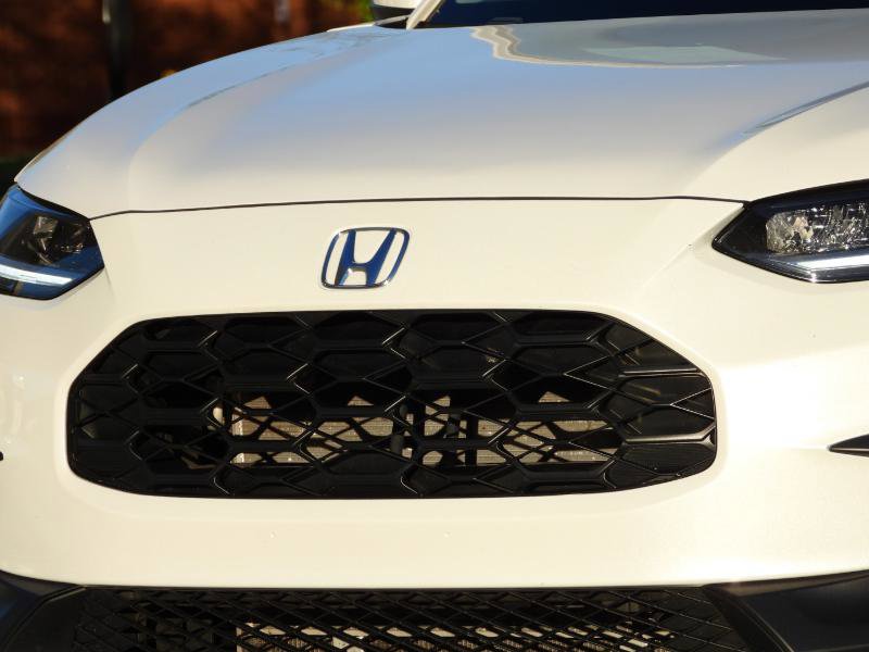 Used 2025 Honda HR-V LX image 3