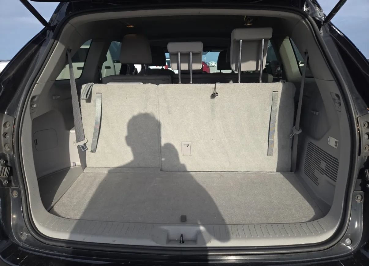 Used 2016 Toyota Highlander LE FWD image 8