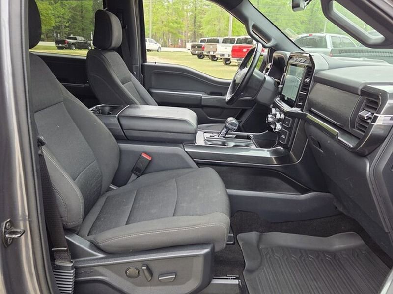 Used 2022 Ford F150 XLT w/ Equipment Group 302A High image 16